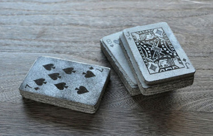 এই কাজে সাধারণত গ্রানাইট বা মার্বেল জাতীয় সফ্ট রক ব্যবহার করা হয়েছে।