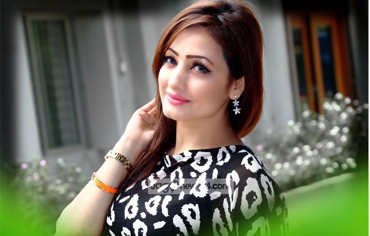 সাবলীল অভিনয় এবং রূপ মাধুর্যে সুজানা বিশেষ করে তরুণ দর্শকদের কাছে ভালোলাগার অভিনেত্রীর স্থান দখল করে নিয়েছেন। ছবি : এসডি প্রিন্স।