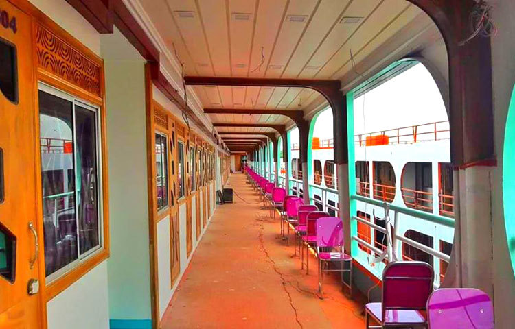 দেশে প্রথমবারের মতো লিফটযুক্ত অত্যাধুনিক বিলাস বহুল সুন্দরবন-১০ লঞ্চ চালু হচ্ছে।আসছে ২৫ জুন এ লঞ্চটি&nbsp; ঢাকা-বরিশাল নদী পথে যাত্রী পরিবহন শুরু করবে।এদিন সদরঘাট থেকে এর আনুষ্ঠানিক যাত্রা শুরু হবে।