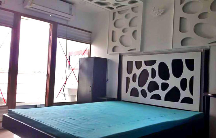 দেশের সবচেয়ে বেশি যাত্রী ধারণক্ষমতা সম্পন্ন ও আকারে বড় অত্যাধুনিক প্রযুক্তি নির্ভর বিলাসবহুল এই লঞ্চটি বরিশাল নগরীর কীর্তনখোলা নদীর তীরে বেলতলা ফেরিঘাট এলাকায় সুন্দরবন নেভিগেশন ডক ইয়ার্ডে নির্মাণ করা হয়েছে।