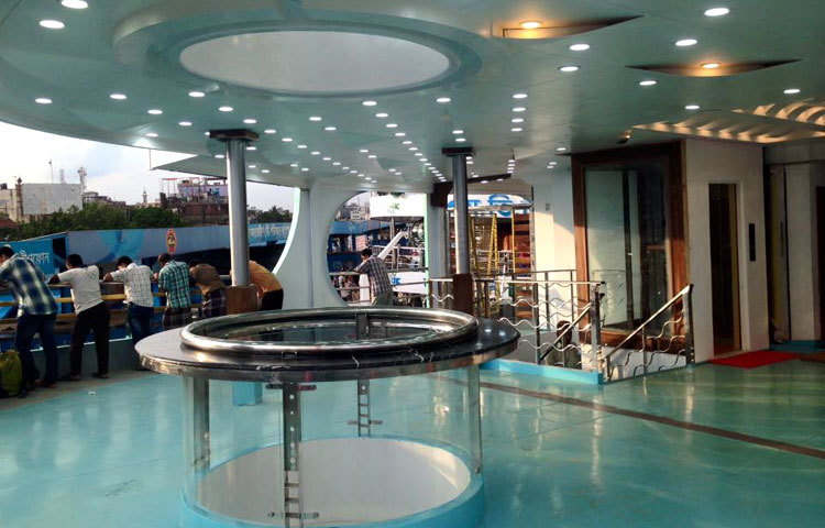 সুন্দরবন-১০ লঞ্চের আধুনিক সুবিধা দেখলে মনে হবে এযেন পাঁচ তারকা হেটোল। বিশ্বমানের যাত্রী সেবার প্রত্যয়ে এটি নির্মাণ করা হয়েছে।