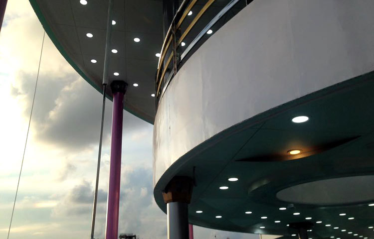 এটি লিফটযুক্ত অত্যাধুনিক বিলাস বহুল লঞ্চ। বাংলাদেশের জলপথে এ ধরনের লঞ্চ যাত্রী সেবার জন্য প্রথম যাত্রা শুরু করতে যাচ্ছে।