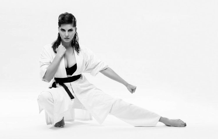 অভিনয়ের পাশাপাশি তিনি কারাতে শিখছেন।