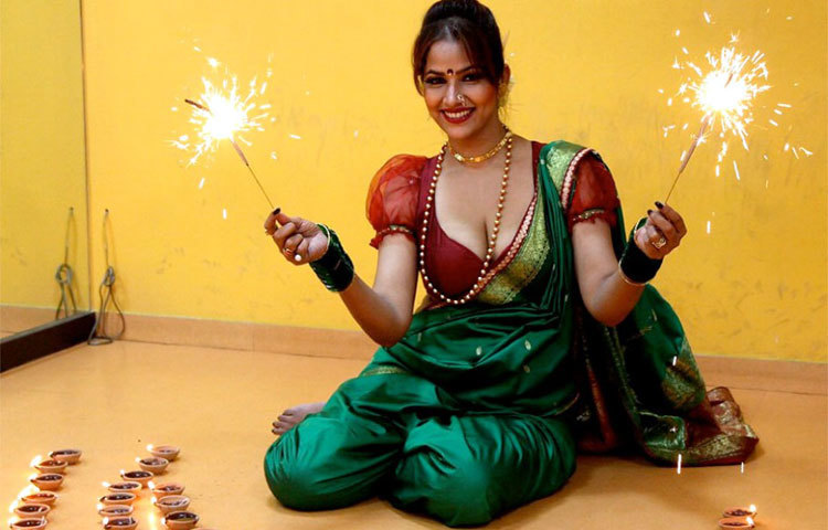 এরই মধ্যে তানিশা ভারতের দক্ষিণী চলচ্চিত্রে অভিনয় করে খ্যাতি লাভ করেছেন।