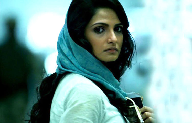 হায়দ্রাবাদ থেকে কলকাতায় চলে আসার পরে তনুশ্রীকে কমলা গার্লস স্কুলে ভর্তি করা হয়েছিল।