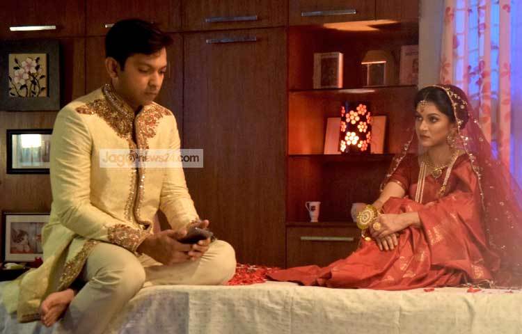 রাজধানীর প্রিয়াংকা শুটিং হাউজে শনিবার (২০ আগস্ট) তাহসান মিথিলার &lsquo;মিস্টার এন্ড মিসেস&rsquo; নাটকের দৃশ্যধারণ হয়েছে। ছবি : মাহবুব আলম।