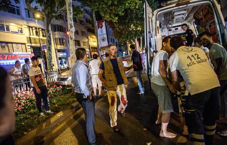 তুরস্কের অভ্যুত্থানের প্রচেষ্টায় এখন পর্যন্ত ১৬১ জন নিহত হয়েছে। আহত হয়েছে আরো ১৪৪০ জন।