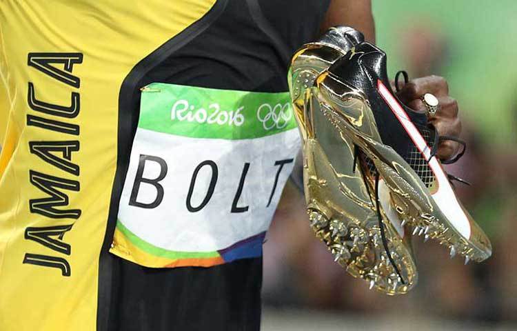 বোল্ট এই জুতো পায়ে দিয়েই ১০০ মিটার জিতলেন।