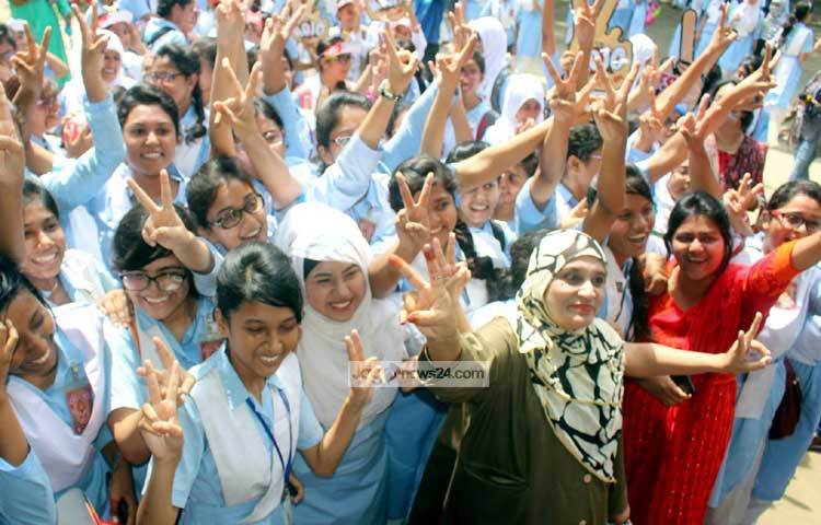 ভিকারুননিসা নূন স্কুল অ্যান্ড কলেজের অধ্যক্ষ সুফিয়া খাতুন বলেন, অতীতের যে কোন সময়ের তুলনায় ভালো ফল হয়েছে। ছবি : বিপ্লব দিক্ষিৎ।