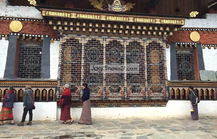 ভুটানে রয়েছে হৃদয়কাড়া বেশ কিছু শতবর্ষী ঐতিহাসিক স্থাপনা।ছবি : হৃদয় দেবনাথ।