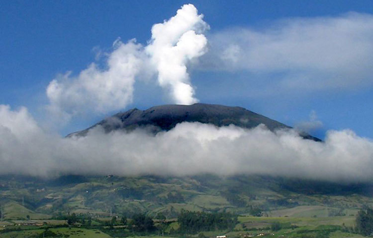 কলম্বিয়ার &lsquo;গ্যালেরাস&rsquo; আগ্নেয়গিরিটির ১৯৯৩ সালে সবশেষ অগ্ন্যুৎপাত ঘটে। এতে ছয়জন বিজ্ঞানীসহ মোট নয়জন মারা যায়।
