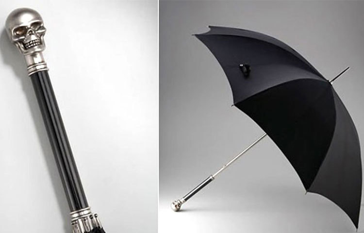 &lsquo;আলেকন্ডার ম্যাককুইন&rsquo; স্কাল হ্যান্ডেল আমব্রেলা। এ ছাতার দাম ৫৬৫ ডলার। বিখ্যাত ব্রিটিশ ডিজাইনার অ্যালেক্সান্ডার ম্যাককুইন অসাধারণ এ ছাতার নকশা করেন।