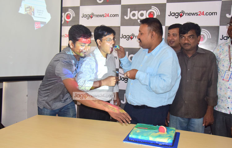 দেশের জনপ্রিয় নিউজ পোর্টাল জাগোনিউজ২৪.কমের পক্ষ থেকে পাঠকদের চাহিদার কথা বিবেচনা করে প্রকাশ করা হলো ই-ম্যাগাজিন &lsquo;জাগো চ্যাম্পিয়ন&rsquo;। আজ এর শুভ উদ্বোধন করা হয়েছে। ছবি : মাহবুব আলম।