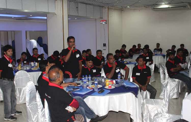 আজ (১৮ মে) সকাল ১০টায় রাজধানীর গুলশান-১ এর ইমানওয়েলস নিউ হলে দেশের অন্যতম সেরা নিউজ পোর্টাল জাগোনিউজ২৪ডটকম এর সম্মেলন শুরু হয়। সম্মেলনে জেলা ও বিভাগীয় প্রতিনিধিরা অংশগ্রহণ করেছেন। ছবি : বিপ্লব দিক্ষিৎ।