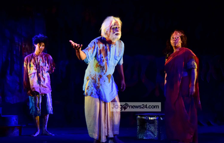 জ্বালা নাটকের সুর ও আবহ পরিকল্পনায় ছিলেন পরিমল মজুমদার, পোশাক পরিকল্পনায় ড. আইরীন পারভীন লোপা কোরিওগ্রাফিতে সামিউন জাহান দোলা, রূপসজ্জায় শুভাশীষ দত্ত তন্ময়। ছবি : মাহবুব আলম।