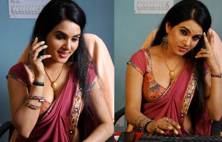 বাক্য এখন পর্যন্ত চারটি চলচ্চিত্রে অভিনয় করেছেন।