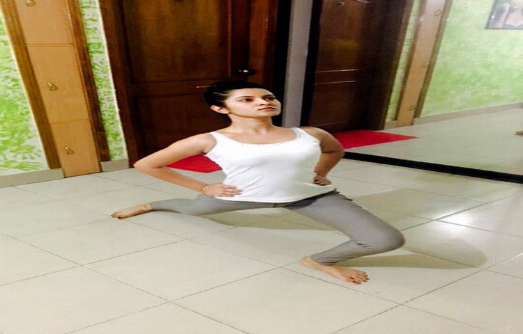 প্রতিদিন নিয়ম করে পরীমনি ব্যায়াম করে থাকেন। ছবি : ফেসবুক।