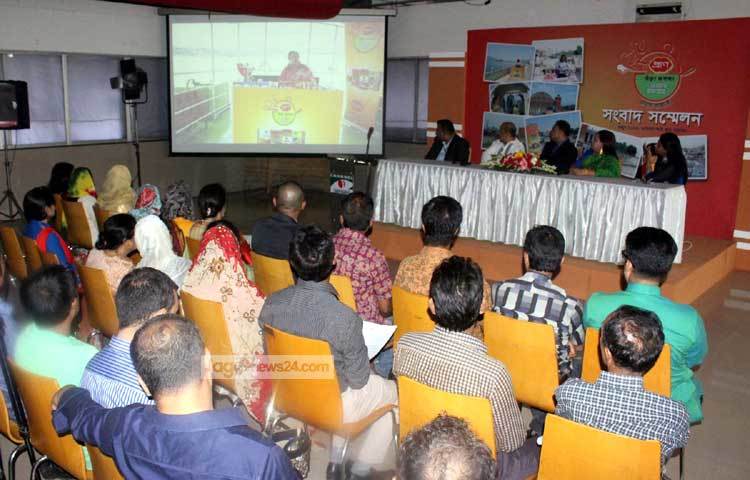 প্রাণের সৌজন্যে চ্যানেল আই ভবন চত্বরে ইফতার ও সেহরি মেলারও ঘোষণা দেন প্রাণের পরিচালক ইলিয়াস মৃধা। ছবি : বিপ্লব দিক্ষিৎ।