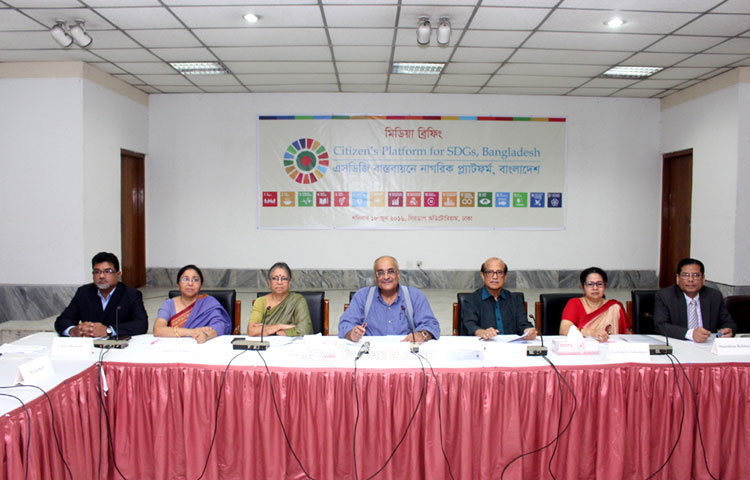 এসডিজি বাস্তবায়নে নাগরিক প্ল্যাটফর্ম নিয়ে মিডিয়া ব্রিফিংয়ে অংশ নিয়েছেন সুলতানা কামাল। ছবি : বিপ্লব দিক্ষিৎ।