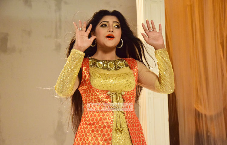 সত্যিকারার্থে সালমাকে এই মিউজিক ভিডিওতে নতুন রূপে দেখতে পাবে তার ভক্তরা। ছবি : মাহবুব আলম।