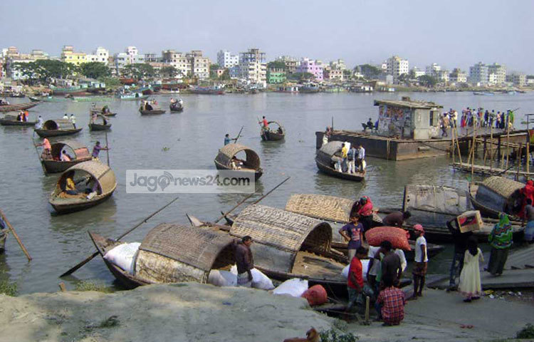 যুগ যুগ ধরে শীতালক্ষ্যাকে ঘিরে অগণিত মানুষের জীবন প্রবাহ চলছে। ছবি : বিপ্লব দিক্ষিৎ।