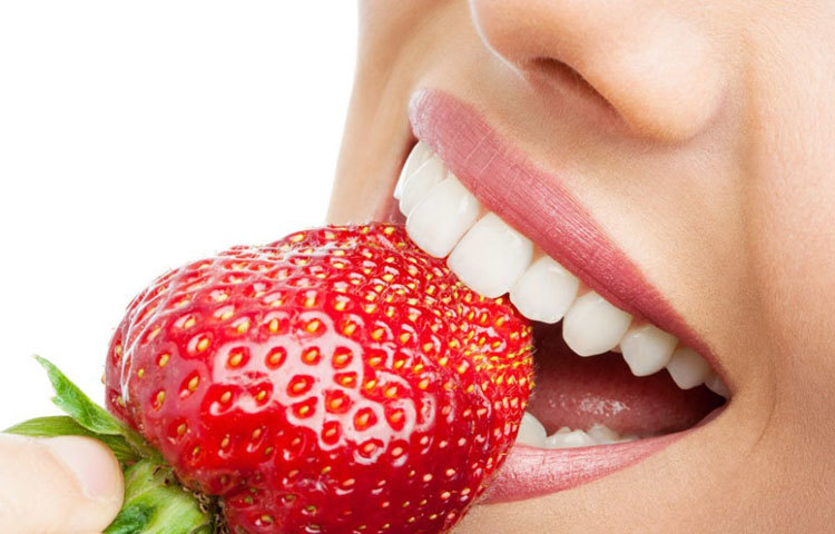 গজ দাঁতের নারীরা সংসার জীবনে সুখী হয়।