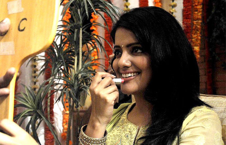 বিশাখা হিন্দি, তামিল, তেলেগুসহ প্রায় বিশটি ছবিতে অভিনয় করেছেন। এসব ছবি অধিকাংশই দর্শকপ্রিয়তা লাভ করেছে।