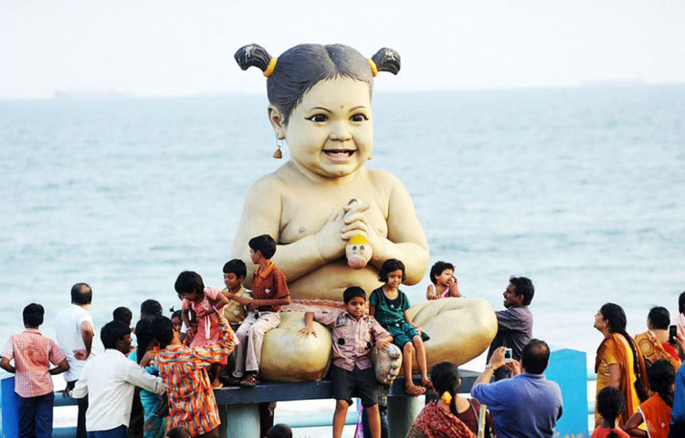 বিশাখাপত্তনমের পুতুল : ভারতের বিশাখাপত্তনমে এই পুতুলটি বিশ্বের সবথেকে বড় পুতুলের মূর্তি। ২০১০ সালে এটিকে স্থাপন করা হয়।