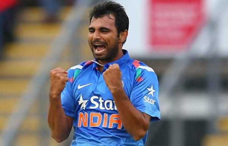 মুহম্মদ শামি : এই মুহূর্তে টিম ইন্ডিয়ার অন্যতম সেরা পেসার মহম্মদ শামি। তিনিও বি গ্রেড তালিকায় অন্তর্ভুক্ত।