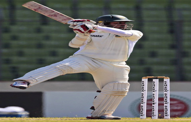 ইংল্যান্ডের বিরুদ্ধে নটিংহ্যাম ম্যাচে যখন নামিয়ে দেয়া হয় তখন তার বয়স ২০ বছর। বাংলাদেশ ক্রিকেটে আশরাফুলের পর এলাম দেখলাম জয় করলামের বড় উদাহরণটা মনে হয় শাহরিয়ার নাফীসই।