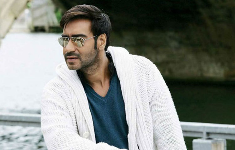 অজয় দেবগন : বাড়িতে তাকে সবাই &lsquo;রাজু&rsquo; বলে ডাকেন। আর কাজল ডাকেন &lsquo;জে&rsquo; বলে।