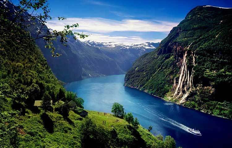 জেইরেঞ্জারফোর্ড, নরওয়ে : এখানের সৌন্দর্য প্রত্যেক ভ্রমণ পিপাসুকে মুগ্ধ করবে।