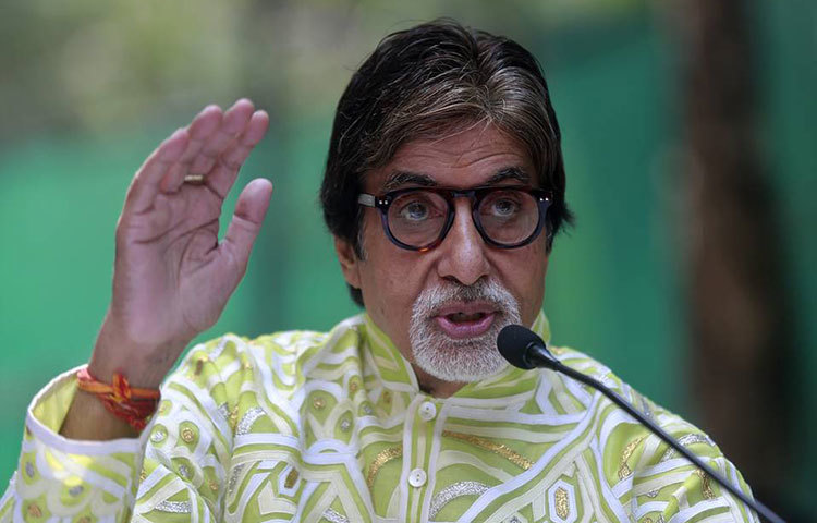 অমিতাভ বচ্চন : অভিনয় জগতে তার প্রতিদ্বন্ধী কমই আছে। কিন্তু অভিনয়ের জন্য নয়। গানের জন্য গিনেজ বুকে নাম তুলেছেন &lsquo;বিগ বি&rsquo;খ্যাত অমিতাভ বচ্চন।