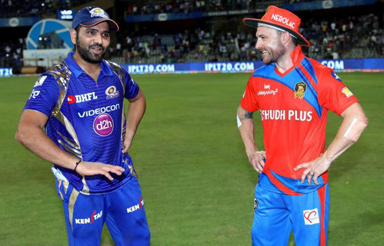 গুজরাট লায়ন্সকে হারিয়ে গতকাল (১৬ এপ্রিল) আপাতত আইপিএলে পয়েন্ট তালিকার শীর্ষে মুম্বাই ইন্ডিয়ান্স। ৫ ম্যাচের পর রোহিত শর্মার দলের পয়েন্ট ৮।