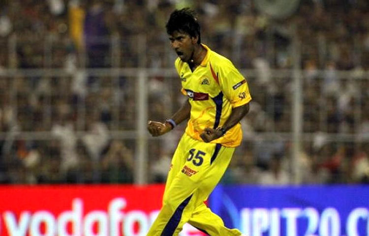 লক্ষ্মীপতি বালাজি তিনি ২০০৮ সালের আইপিএল হ্যাটট্টিক করেছেন।