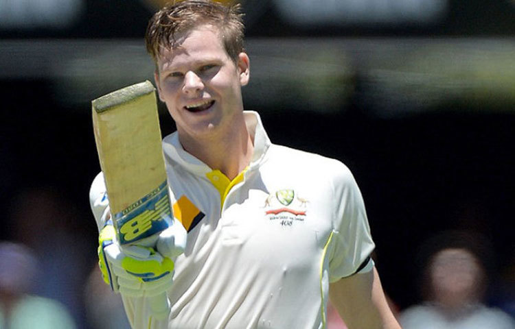 স্টিভ স্মিথ : অস্ট্রেলীয় অধিনায়ক স্টিভ স্মিথের তিনটি শতরান এবং ৫টি অর্ধশতরান রয়েছে এ বছরে। তবুও আইসিসির টেস্ট দলে ১২ নম্বর স্থানে জায়গা পেয়েছেন।