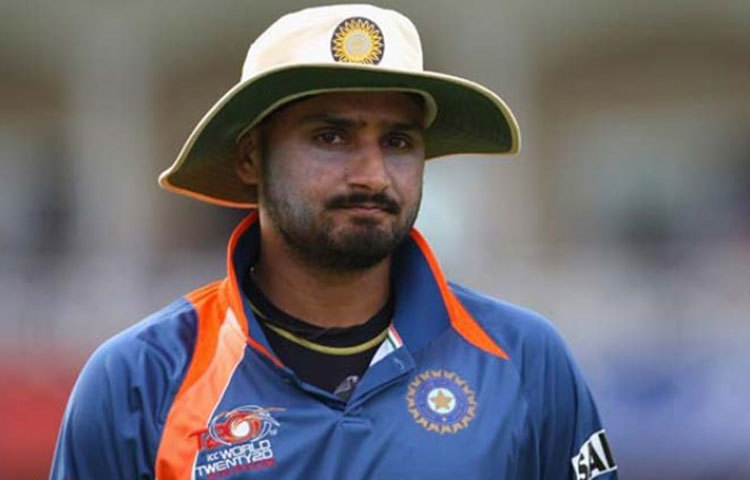 গ্রুপ &lsquo;সি&rsquo; তালিকা থেকে বেরিয়ে গেলেন অক্ষর পটেল, স্টুয়ার্ট বিনি, ঋদ্ধিমান সাহা, মোহিত শর্মা, বরুণ অ্যারন, কর্ণ শর্মা, রবীন্দ্র জাডেজা, লোকেশ রাহুল, হরভজন সিংহ, শ্রীনাথ অরবিন্দ।