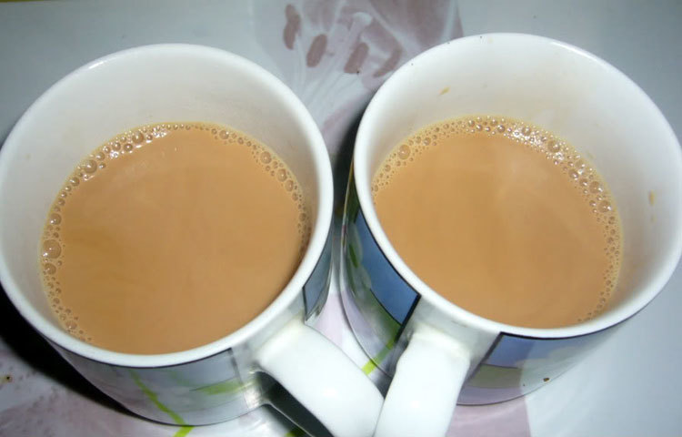 চা আমাদের প্রতিদিনকার পানীয় হলেও এটি চীন থেকে এসেছে।