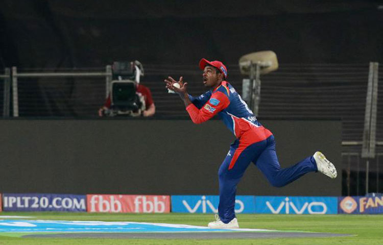 দশম আইপিএলের দিল্লি বনাম পুনের ম্যাচে এমন এক রেকর্ড হল যা টুর্নামেন্টের ইতিহাসে এর আগে হয়নি। পুনের সব ব্যাটসম্যানই ক্যাচ আউট হলেন।