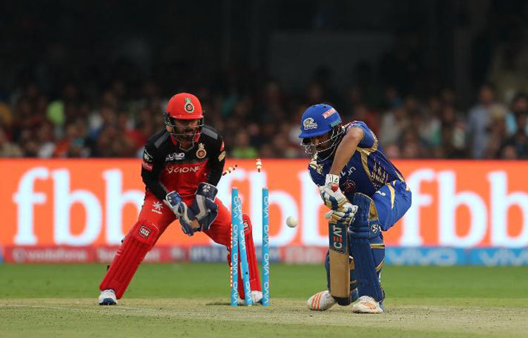 টি-টোয়েন্টি ক্যারিয়ারে এই প্রথম হ্যাটট্রিক করলেন ক্যারিবিয়ান লেগস্পিনার বদ্রি।