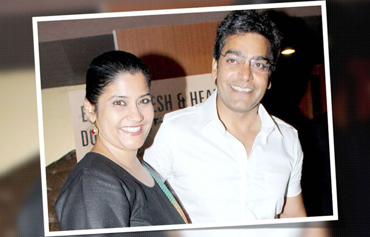 রেণুকা সাহানে : আশুতোষ রানার স্ত্রী। বলিউডের সবার প্রিয় এই &lsquo;ভাবি&rsquo;কে এক কথায় চেনেন সকলে। ব্যক্তি জীবনে তিনি খুবই সদালাপী।