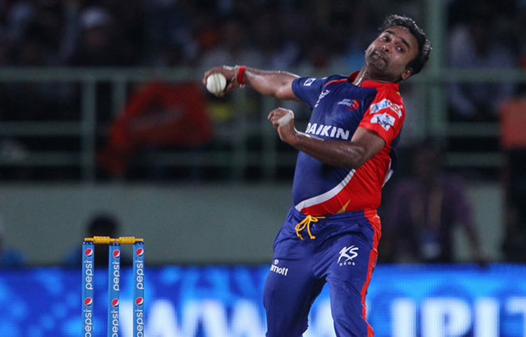 অমিত মিশ্র ২০০৮ সালের আইপিএলে হ্যাটট্রিক করেছিলেন।