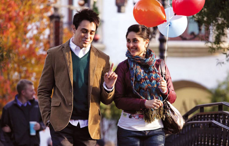 কারিনা কাপুর ও ইমরান খান : তারা &lsquo;এক ম্যায় হুঁ অউর এক তু&rsquo; এই ছবি দিয়ে এক সঙ্গে কাজ শুরু করেন। ইমরান খান কারিনা কাপুরের চেয়ে তিন বছরের ছোট।