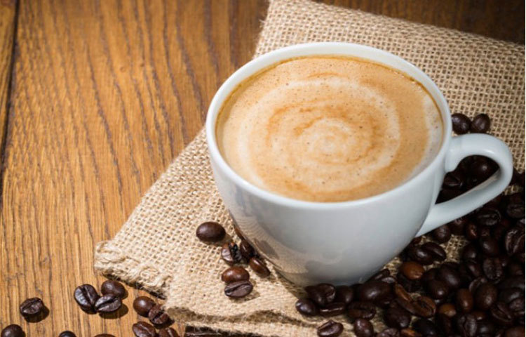 কফি : বেশি কফি খেলে স্নায়ুর ওপর চাপ বাড়ে। এটি ঘুমের সমস্যা তৈরি করে। বুকের ধড়ফড় ভাব বাড়িয়ে দেয়। তাই বেশি কফি না খাওয়ার পরামর্শই দেন গবেষকরা।