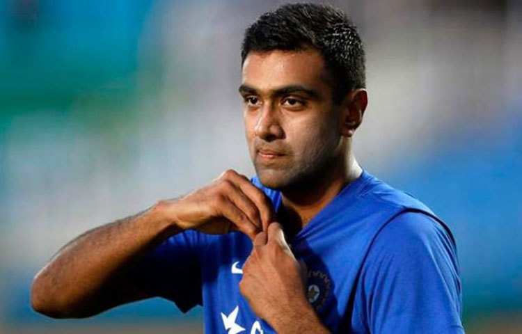 রবিচন্দ্রন অশ্বিন : গ্রেড এ তালিকায় চার ক্রিকেটারের মধ্যে রবিচন্দ্রন অশ্বিনও রয়েছেন। তিনিও একই পরিমাণ বেতন পেয়ে থাকেন।