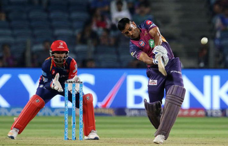 আইপিএলের ১০ বছরের ইতিহাসে কোনও একটি দলের একটি ইনিংসে ১০ ব্যাটসম্যানেরই ক্যাচ আউট হওয়ার ঘটনা এই প্রথম।