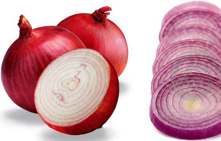 পেঁয়াজ : অনেকেই জানেন না পেঁয়াজ দাঁতের জন্য ভীষণ উপকারী। এর মধ্যে আছে অ্যান্টি-মাইক্রোবিয়াল এবং অ্যান্টিসেপটিক। তাই এটি খেলে দাঁতে কোনো দাগ থাকে না।