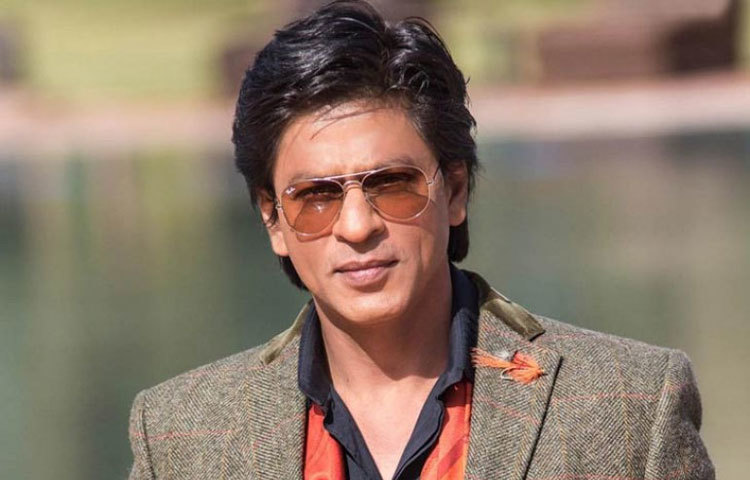 শাহরুখ খান : ২০১৬ সালে শাহরুখের &lsquo;ফ্যান&rsquo; ৮৫ কোটি টাকা আর &lsquo;ডিয়ার জিন্দেগি&rsquo; ৬৮ কোটি টাকা মিলিয়ে ভায়তীয় বাজার থেকে মোট ১৫৩ কোটি টাকা উপার্জন হয়েছে বক্স অফিসে।