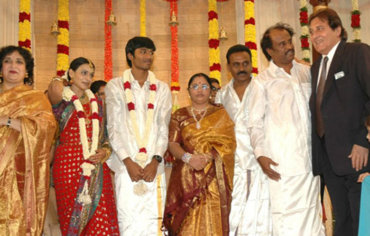 ধানুশ-ঐশ্বর্যা রজনীকান্ত : মেয়ের জন্য সুপাত্র খুঁজছিলেন সুপারস্টার রজনীকান্ত। জনপ্রিয় তামিল পরিচালক-প্রযোজক কস্তুরি রাজার ছেলে ধানুশকে পছন্দ হয় তার।