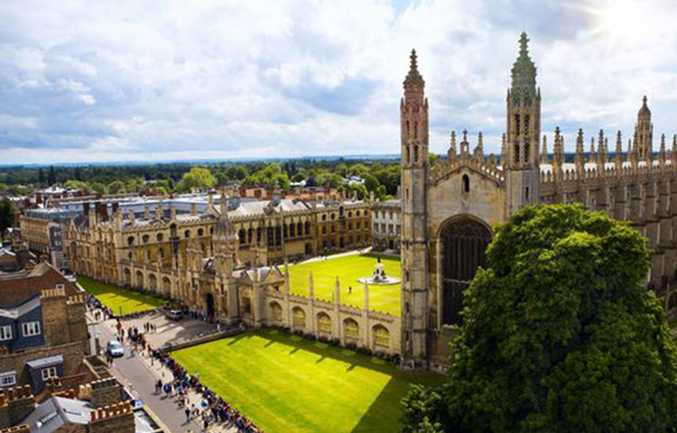 ক্যামব্রিজ বিশ্ববিদ্যালয়, যুক্তরাজ্য : ১২০৯ সালে বিশ্ববিদ্যালয়টি প্রতিষ্ঠিত হয়। এটি বিশ্বের চতুর্থ পুরোনো বিশ্ববিদ্যালয়। এ যাবত এখানকার ৯০ জন শিক্ষার্থী নোবেল জিতেছেন।